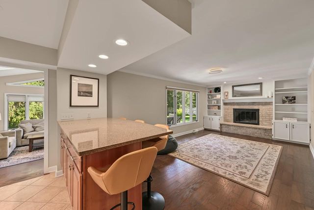 21400 Lancelot DRIVE, Brookfield, WI 53045