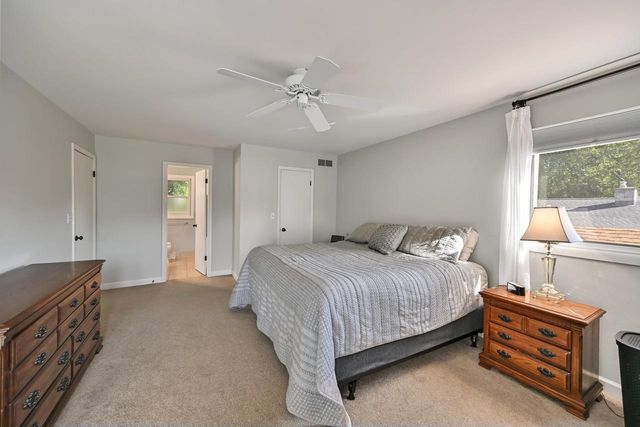 21400 Lancelot DRIVE, Brookfield, WI 53045