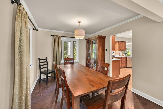 21400 Lancelot DRIVE, Brookfield, WI 53045