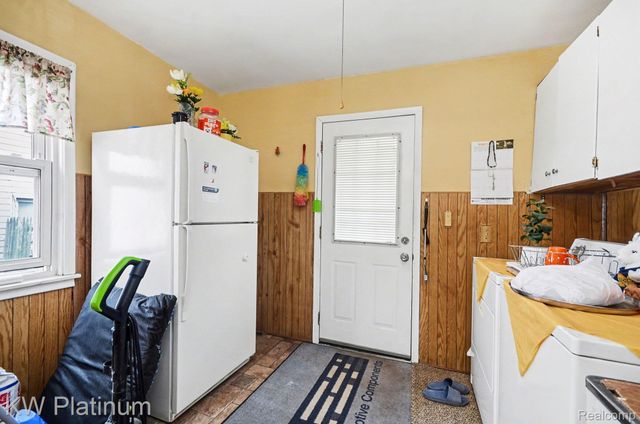 14027 HOBART Avenue, Warren, MI 48089