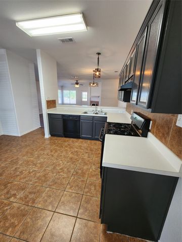 504 Texas Ave, Round Rock, TX 78664
