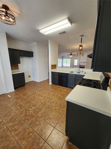 504 Texas Ave, Round Rock, TX 78664