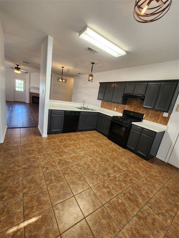 504 Texas Ave, Round Rock, TX 78664
