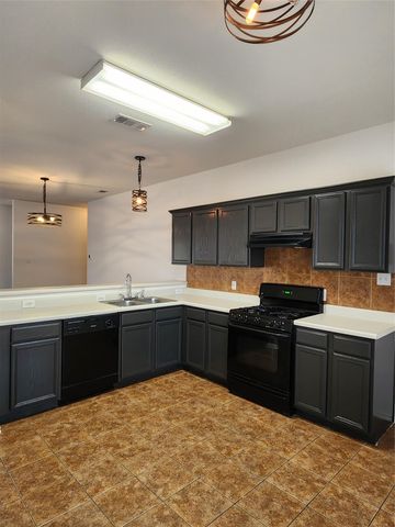 504 Texas Ave, Round Rock, TX 78664