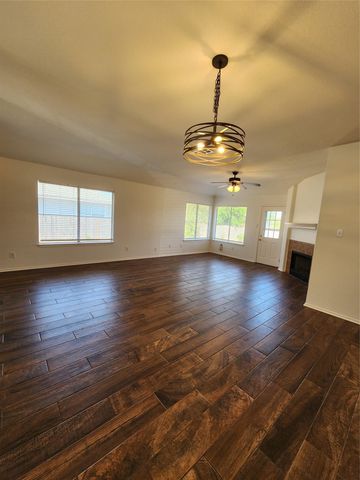 504 Texas Ave, Round Rock, TX 78664