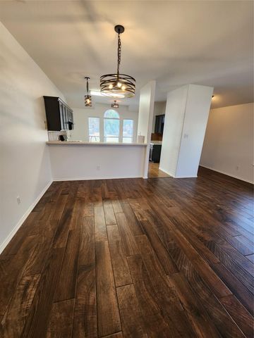 504 Texas Ave, Round Rock, TX 78664