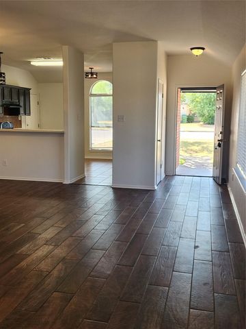504 Texas Ave, Round Rock, TX 78664