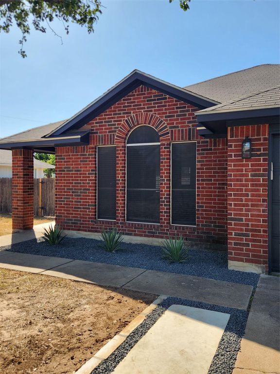 504 Texas Ave, Round Rock, TX 78664