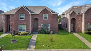 817 Jamie Drive, Grand Prairie, TX 75052