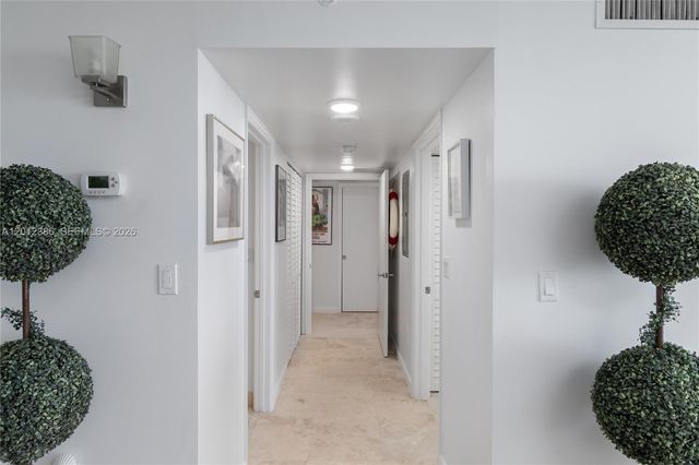 6917 Collins Ave 715, Miami Beach, FL 33141