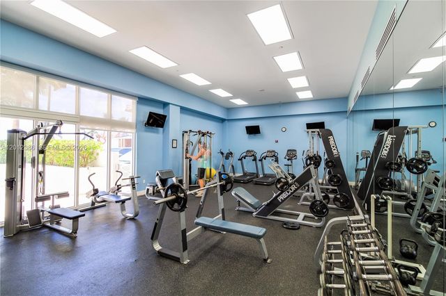 6917 Collins Ave 715, Miami Beach, FL 33141