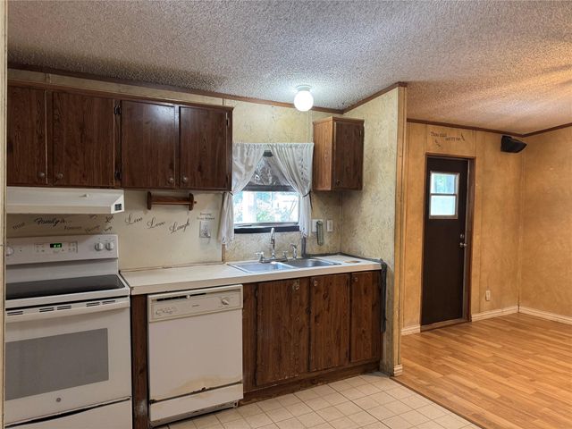 31 County Road 3794a, Cleveland, TX 77328