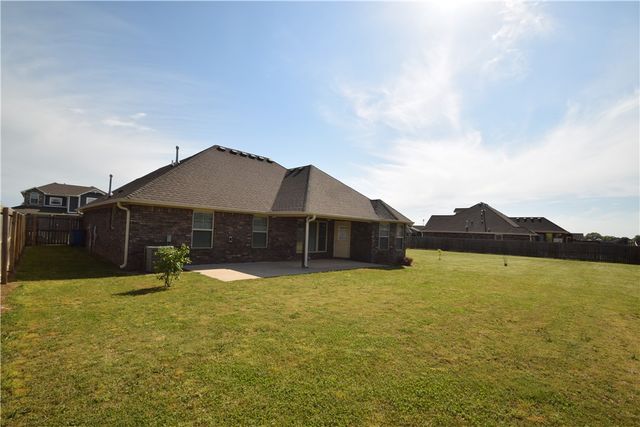 1604 Higgins Street, Pea Ridge, AR 72751