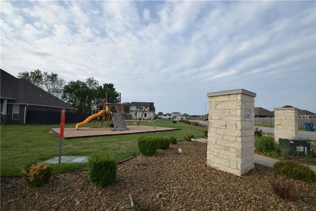 1604 Higgins Street, Pea Ridge, AR 72751