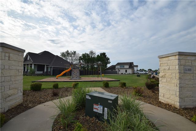 1604 Higgins Street, Pea Ridge, AR 72751