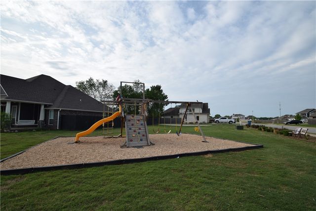1604 Higgins Street, Pea Ridge, AR 72751