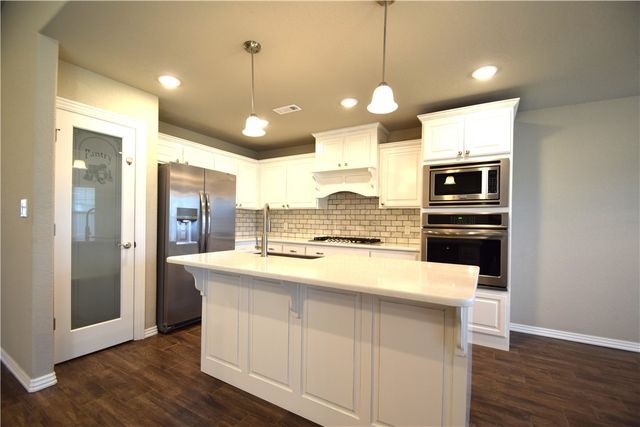 1604 Higgins Street, Pea Ridge, AR 72751