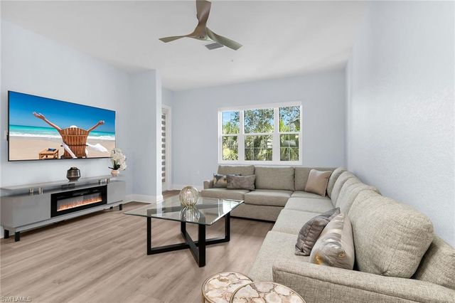 9219 Corfu CT 202, Naples, FL 34114