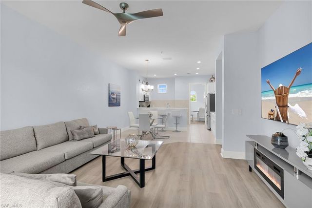 9219 Corfu CT 202, Naples, FL 34114