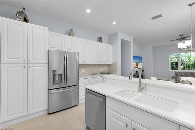 9219 Corfu CT 202, Naples, FL 34114