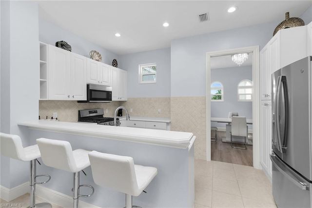 9219 Corfu CT 202, Naples, FL 34114