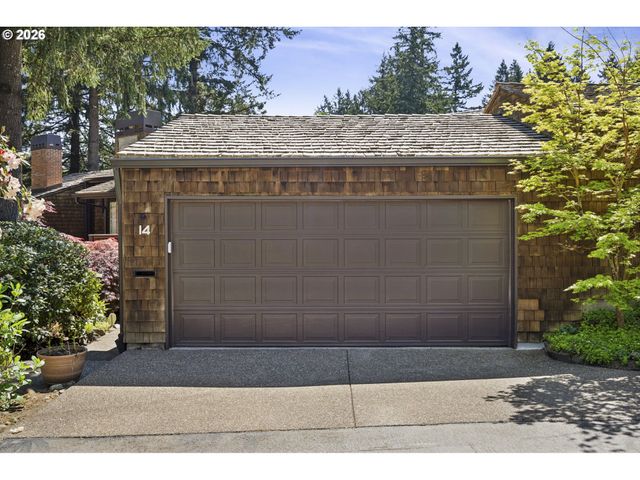14 PREAKNESS Ct, Lake Oswego, OR 97035