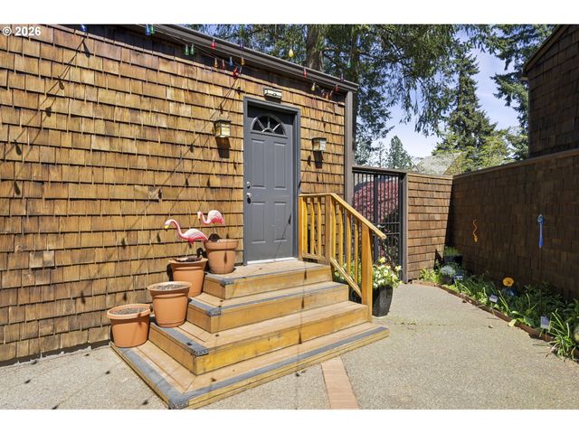 14 PREAKNESS Ct, Lake Oswego, OR 97035