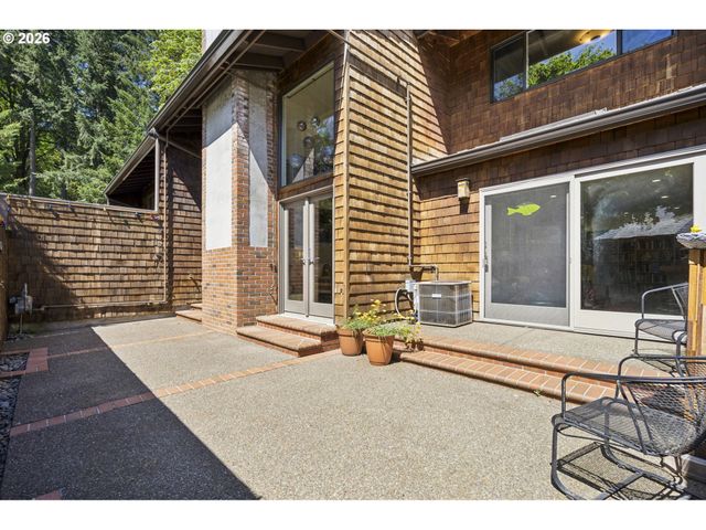 14 PREAKNESS Ct, Lake Oswego, OR 97035