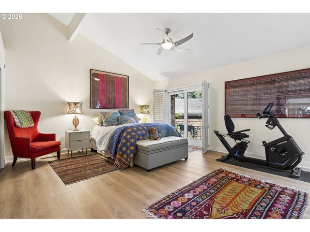 14 PREAKNESS Ct, Lake Oswego, OR 97035