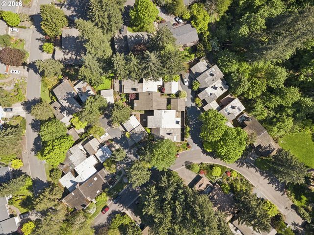 14 PREAKNESS Ct, Lake Oswego, OR 97035