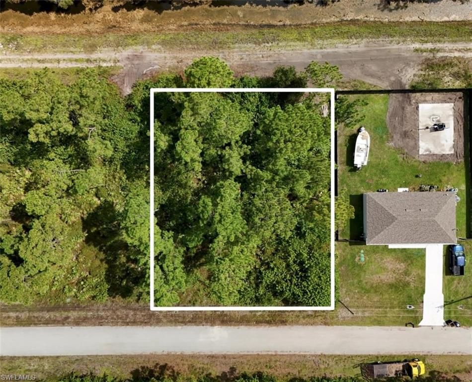 1114 Craft ST E, LEHIGH ACRES, FL 33974 — exterior