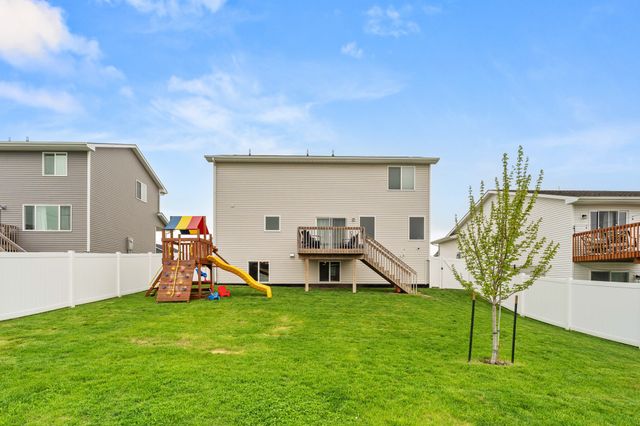 2720 21st Street SW, Altoona, IA 50009