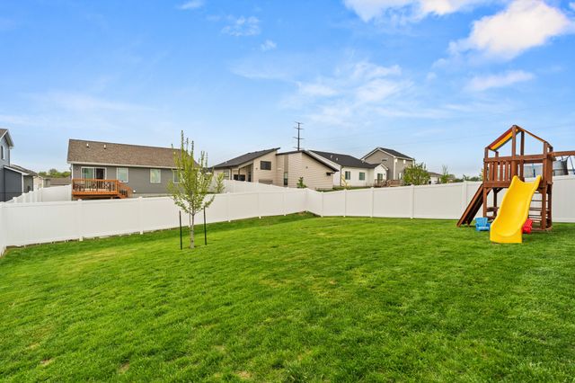 2720 21st Street SW, Altoona, IA 50009
