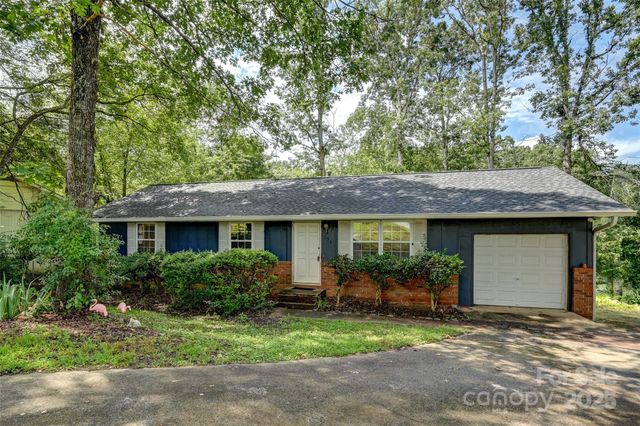536 Long Shoals Road, Arden, NC 28704