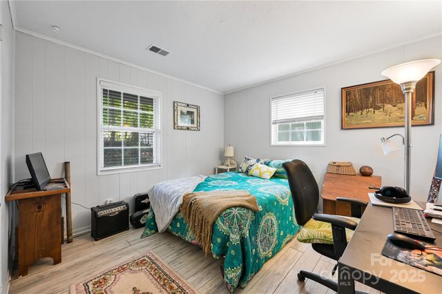 536 Long Shoals Road, Arden, NC 28704