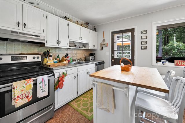 536 Long Shoals Road, Arden, NC 28704