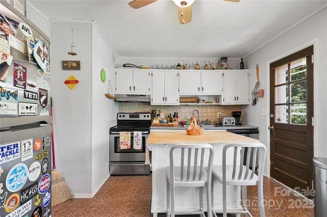 536 Long Shoals Road, Arden, NC 28704