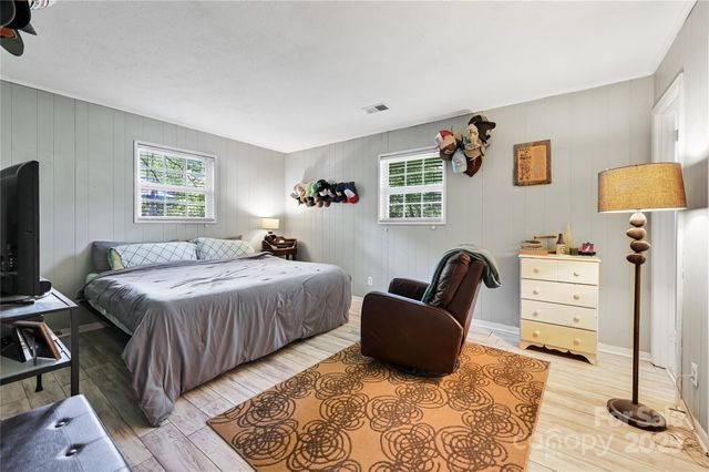 536 Long Shoals Road, Arden, NC 28704