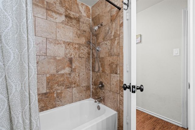 1517 Willow Wood Drive, Azle, TX 76020