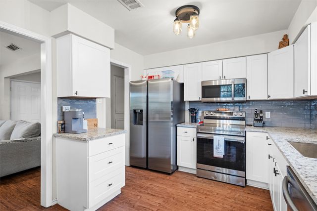 1517 Willow Wood Drive, Azle, TX 76020