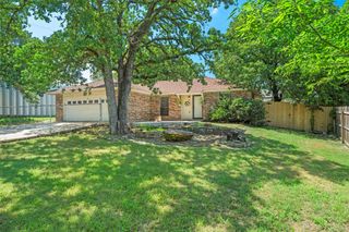 1517 Willow Wood Drive, Azle, TX 76020