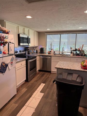 3103 Meadowview Drive, Missouri City, TX 77459