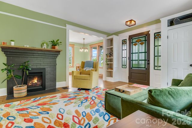 9 Houston Street, Asheville, NC 28801