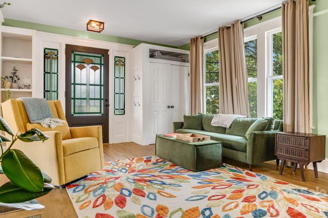 9 Houston Street, Asheville, NC 28801