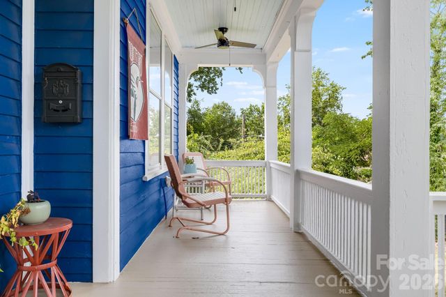 9 Houston Street, Asheville, NC 28801
