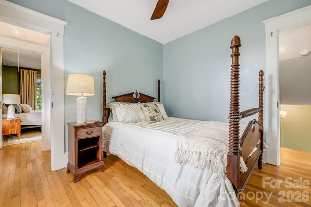 9 Houston Street, Asheville, NC 28801