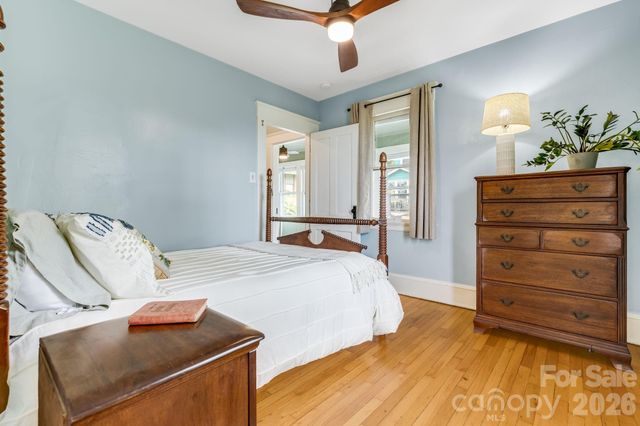 9 Houston Street, Asheville, NC 28801