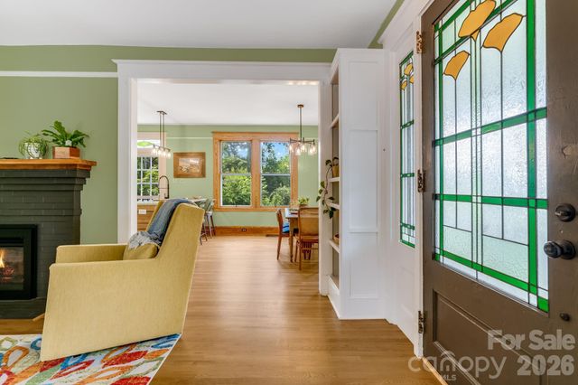 9 Houston Street, Asheville, NC 28801
