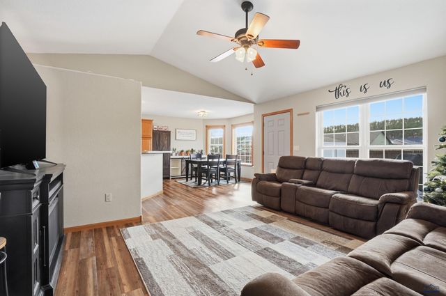 10161 VENTURA LN, Summerset, SD 57718