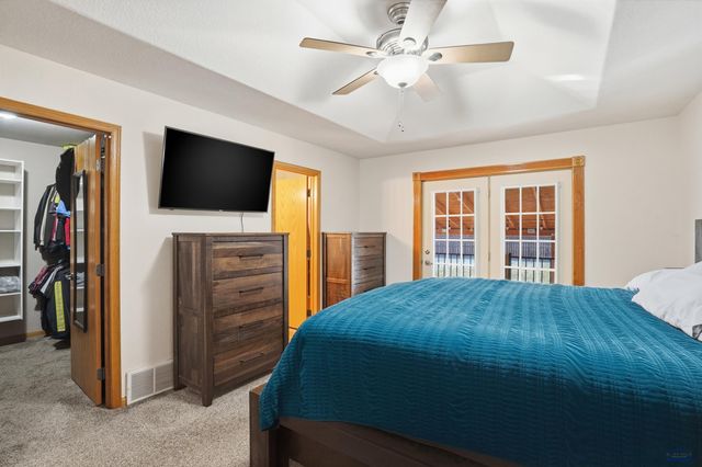 10161 VENTURA LN, Summerset, SD 57718